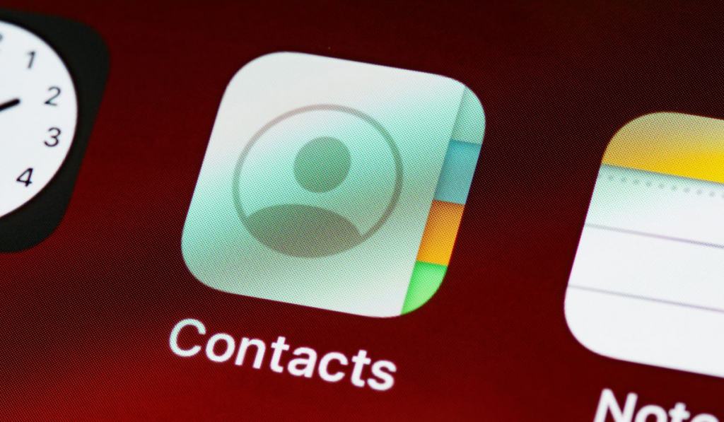 Uso de iCloud para buscar y recuperar contactos eliminados en iPhone