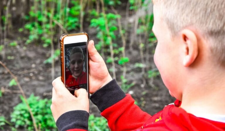 Cómo rastrear el iPhone de su hijo sin que ellos lo sepan